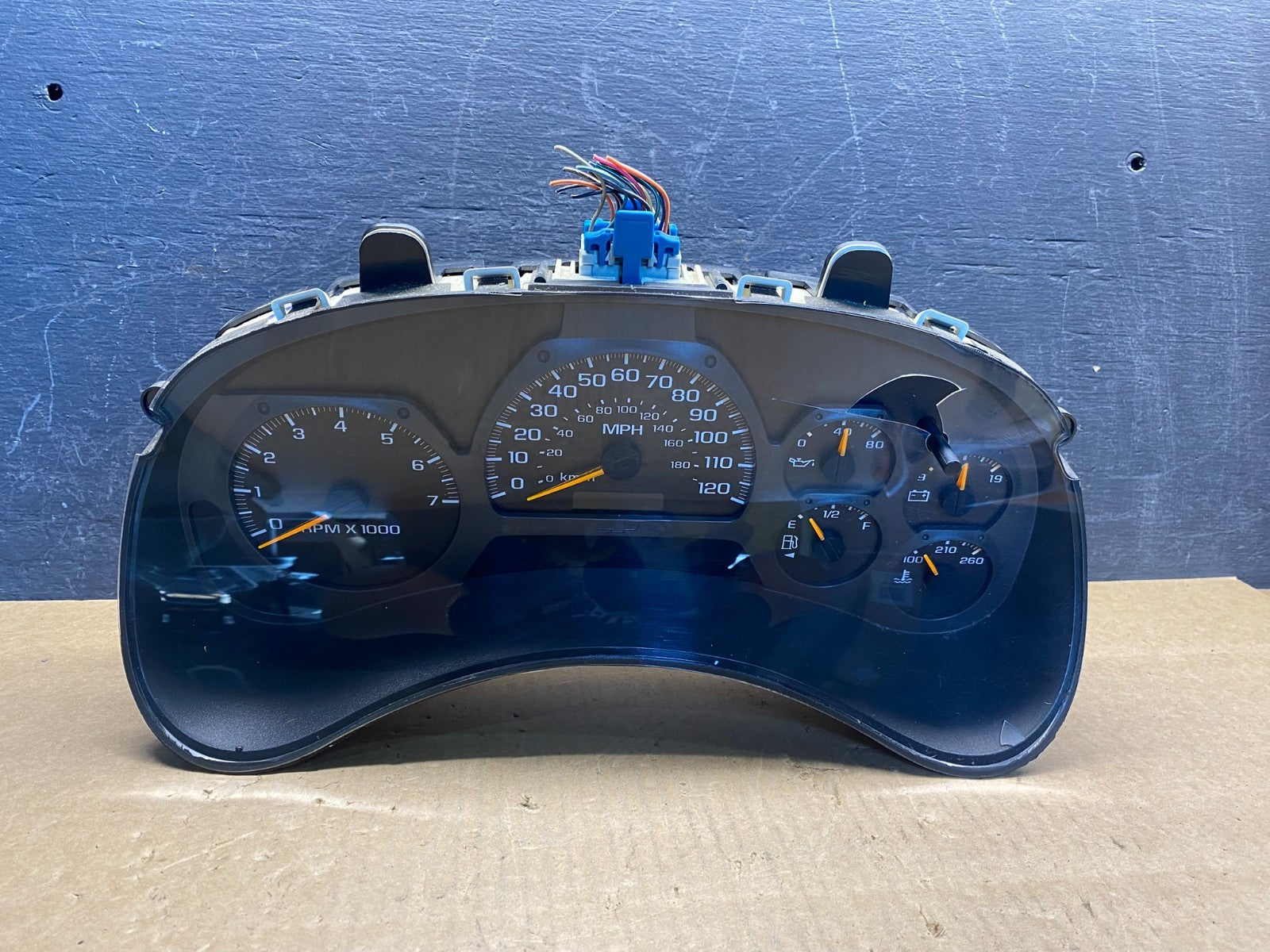 2002 to 2005 Chevrolet Trailblazer Speedometer Cluster Gauge AG7439 DG0
