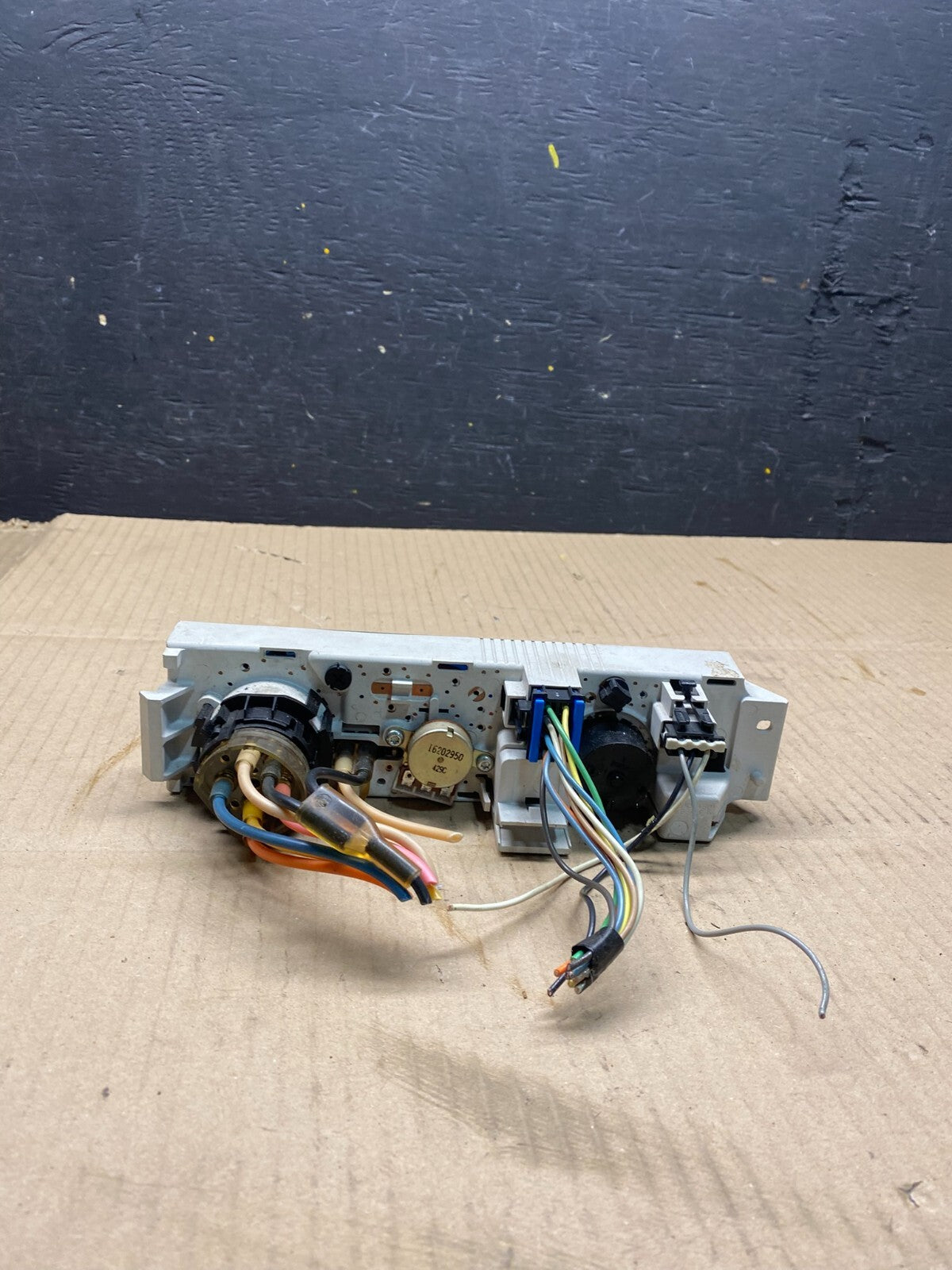 2001 - 2007 GMC Chevrolet Express 1500 Climate Control A/C L0427 DG4