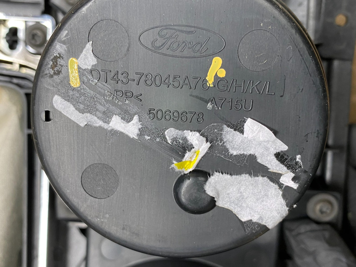 2011 - 2014 Ford Edge Center Console Cup Holder Shifter Bezel Trim OEM Z1701 DG5