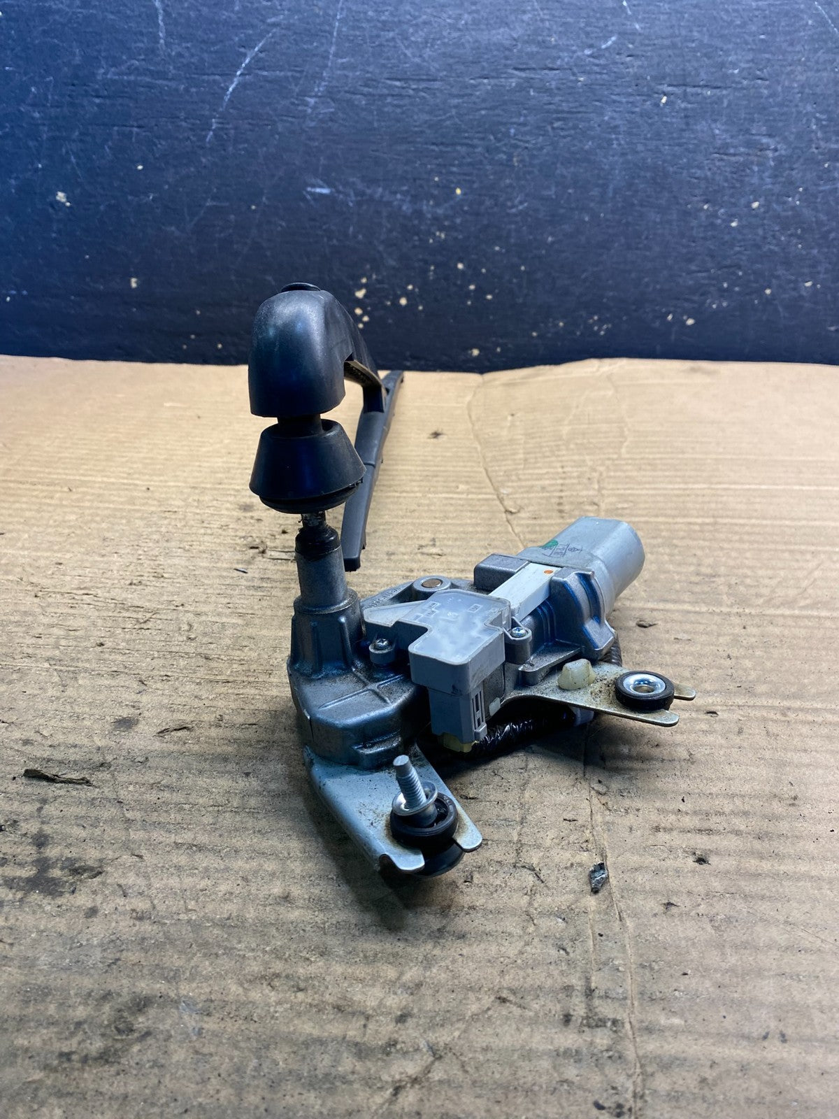 2009-2017 Infiniti FX35 FX50 Rear Liftgate Back Window Wiper Motor OEM AA72634