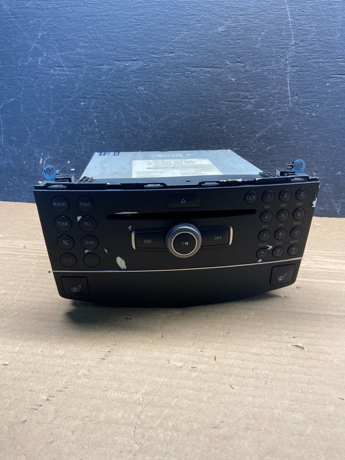 2008-2011 Mercedes W204 C300 C350 Navi Command Radio DVD CD Audio ae4606 DG0