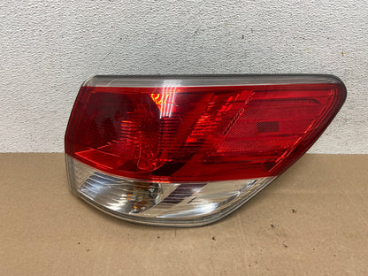 2013 to 2016 Nissan Pathfinder Passenger Right Side Tail Light AE4936 LK0