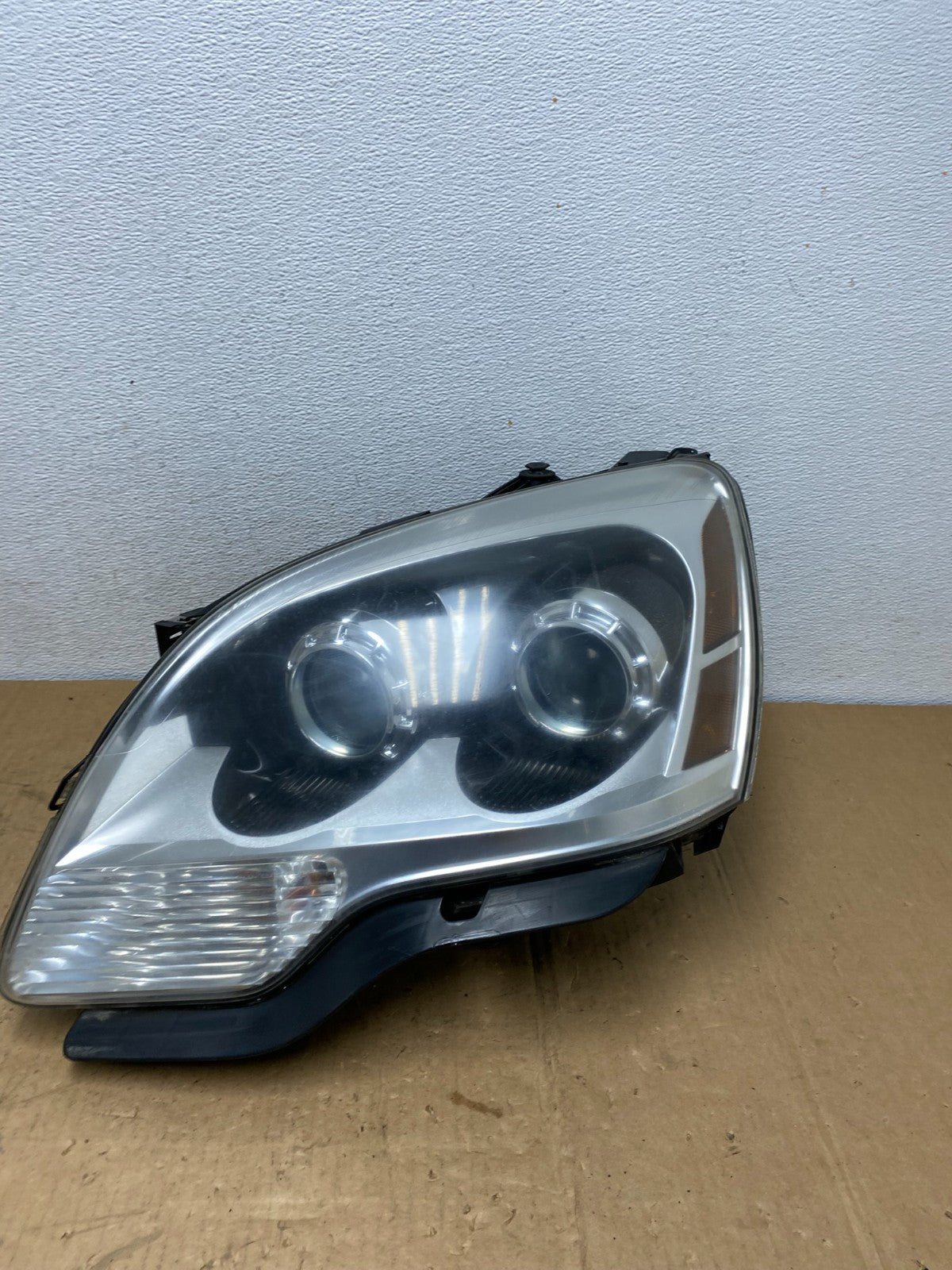2007 to 2012 Gmc Acadia Halogen Headlight Left Driver LH Side AD1206 DW0