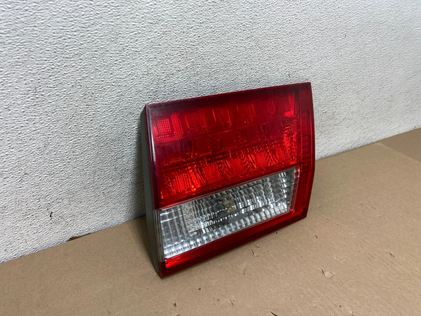 2005 2006 2007 Honda Odyssey Inner Right Passenger RH Tail Light AG5744 DW2