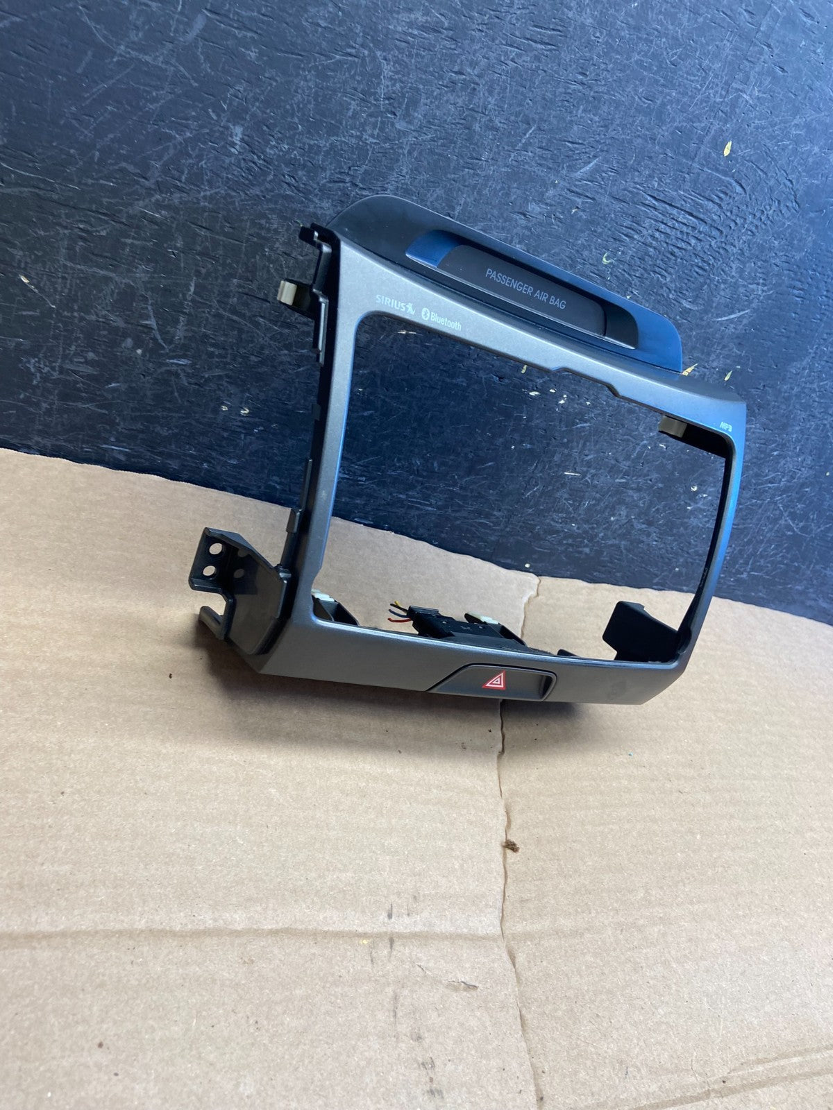 2011 - 2016 Kia Sportage Center Dash Radio Bezel af1783 DG1