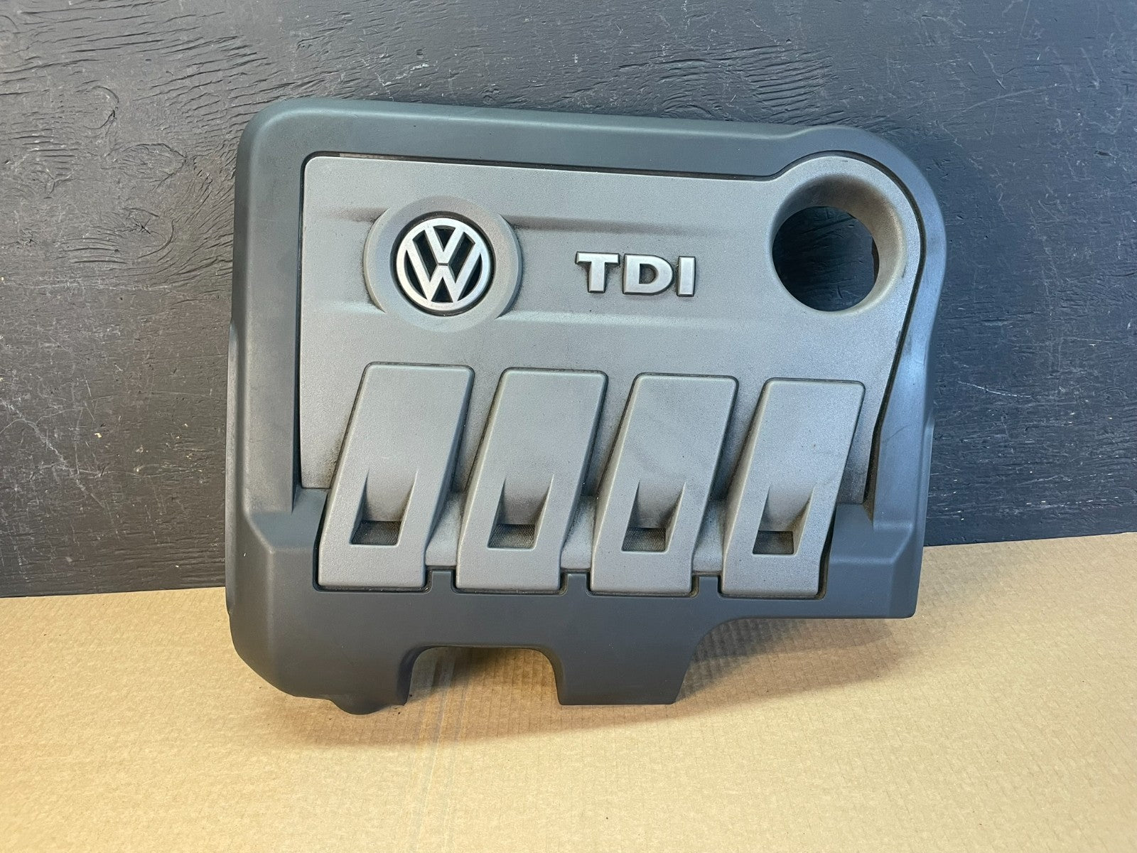 2006 to 2011 Volkswagen Golf TDI Engine Motor Cover AF3526 DG0