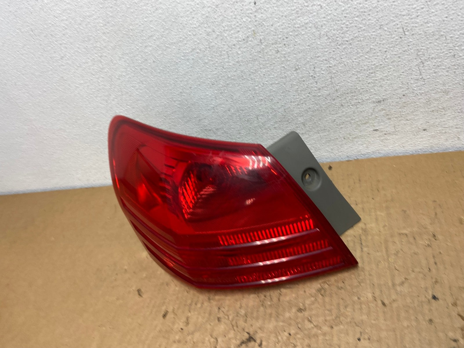 2008 to 2015 Nissan Rogue Left Driver Lh Side Tail Light AC8229 LK1