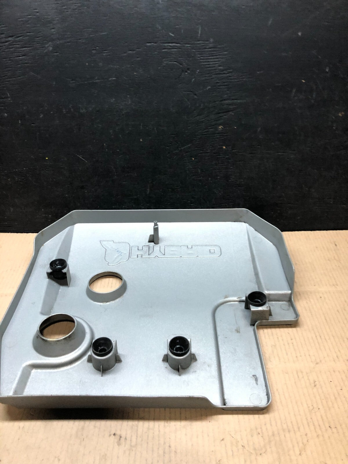 2005 to 2008 Ford Escape Hybrid Engine Motor Cover G5893 DG15