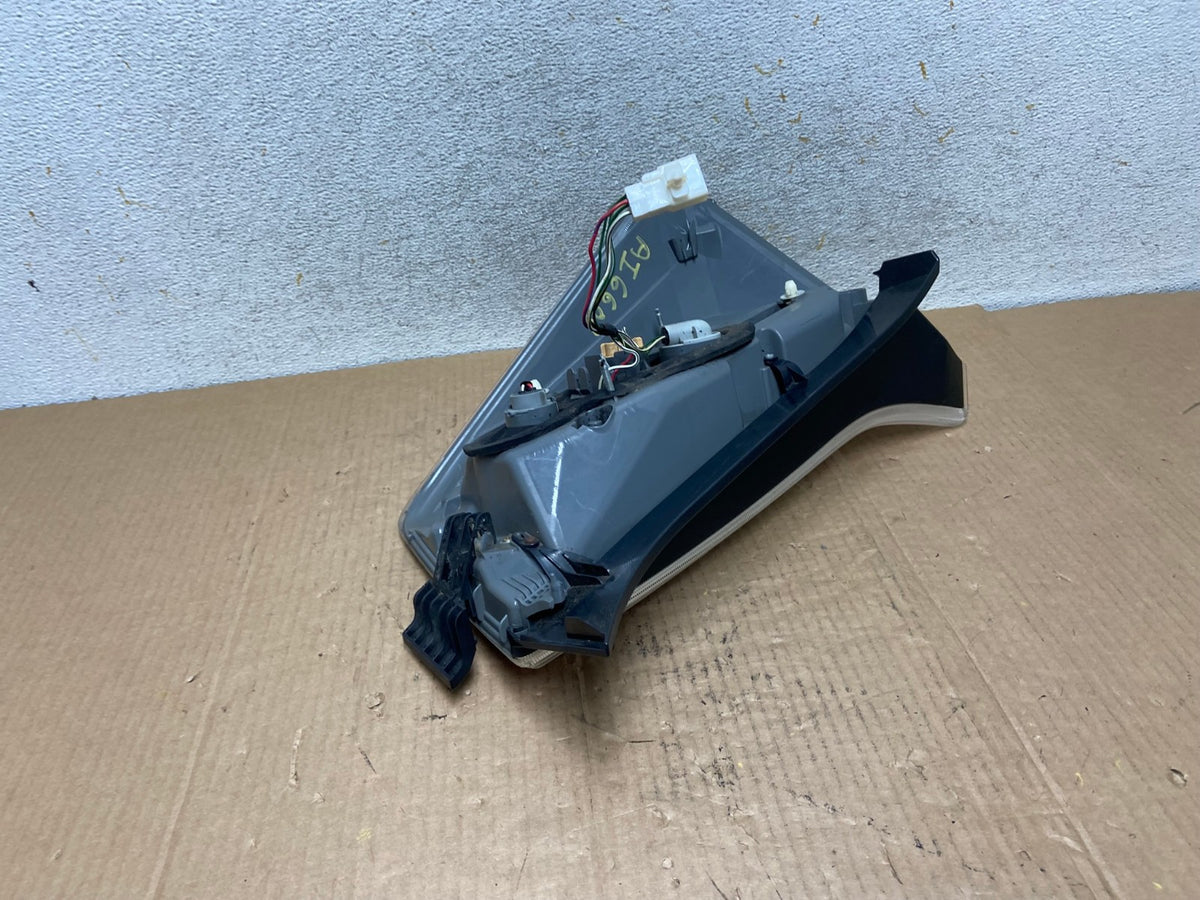 2010 2011 Toyota Prius Tail Light Right Passenger Side AI6607 LK4