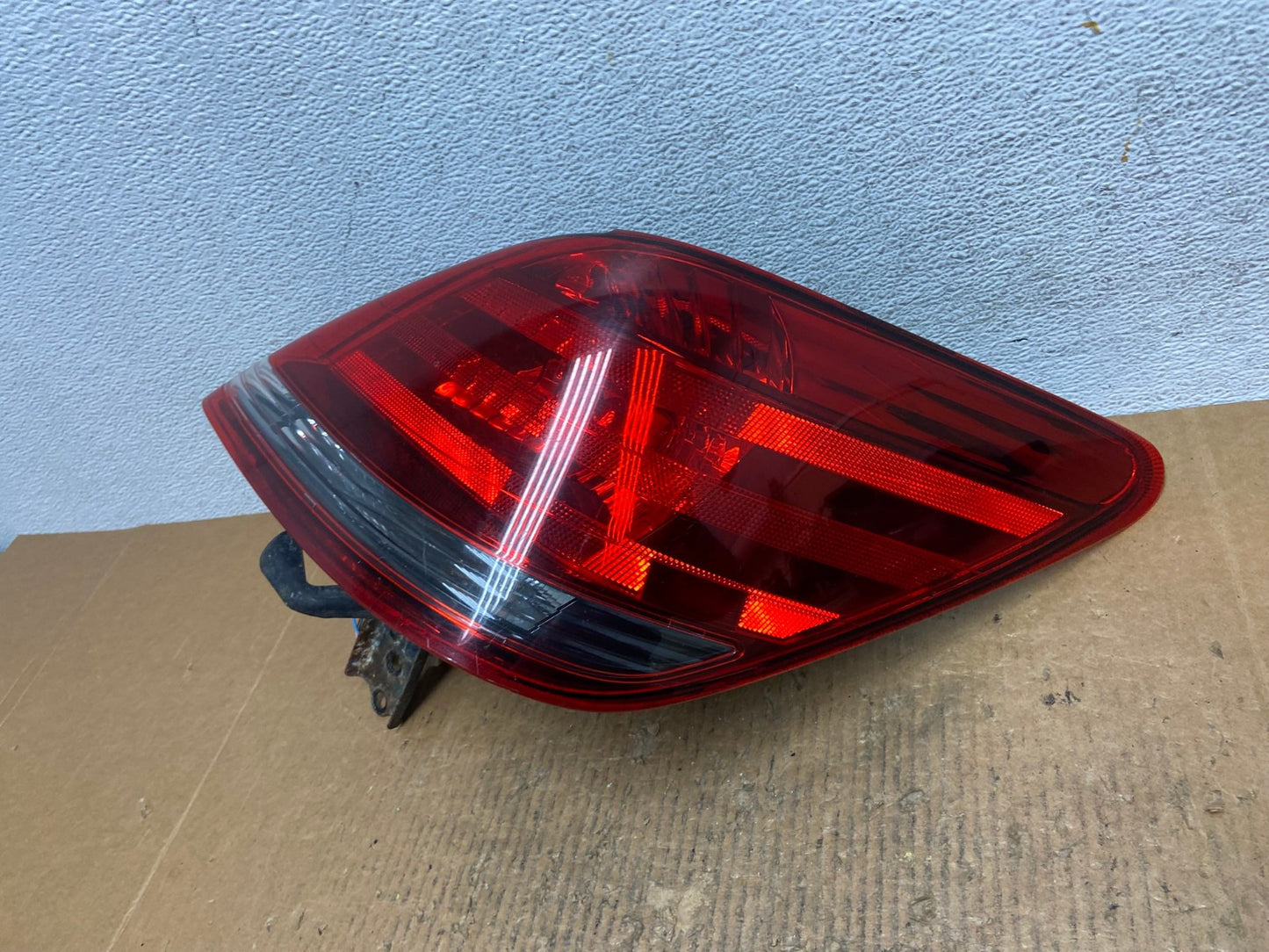 2005-2010 Toyota Avalon Right Passenger Side Tail Light AE2678 LK1