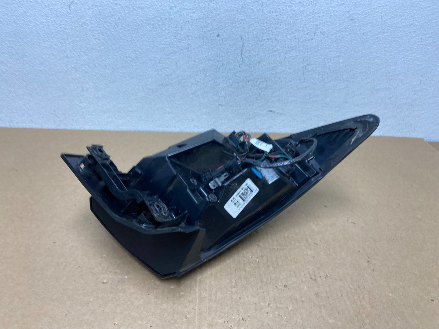 2013 to 2017 Chevrolet Traverse Right Passenger RH Side Tail Light Oem AC10964