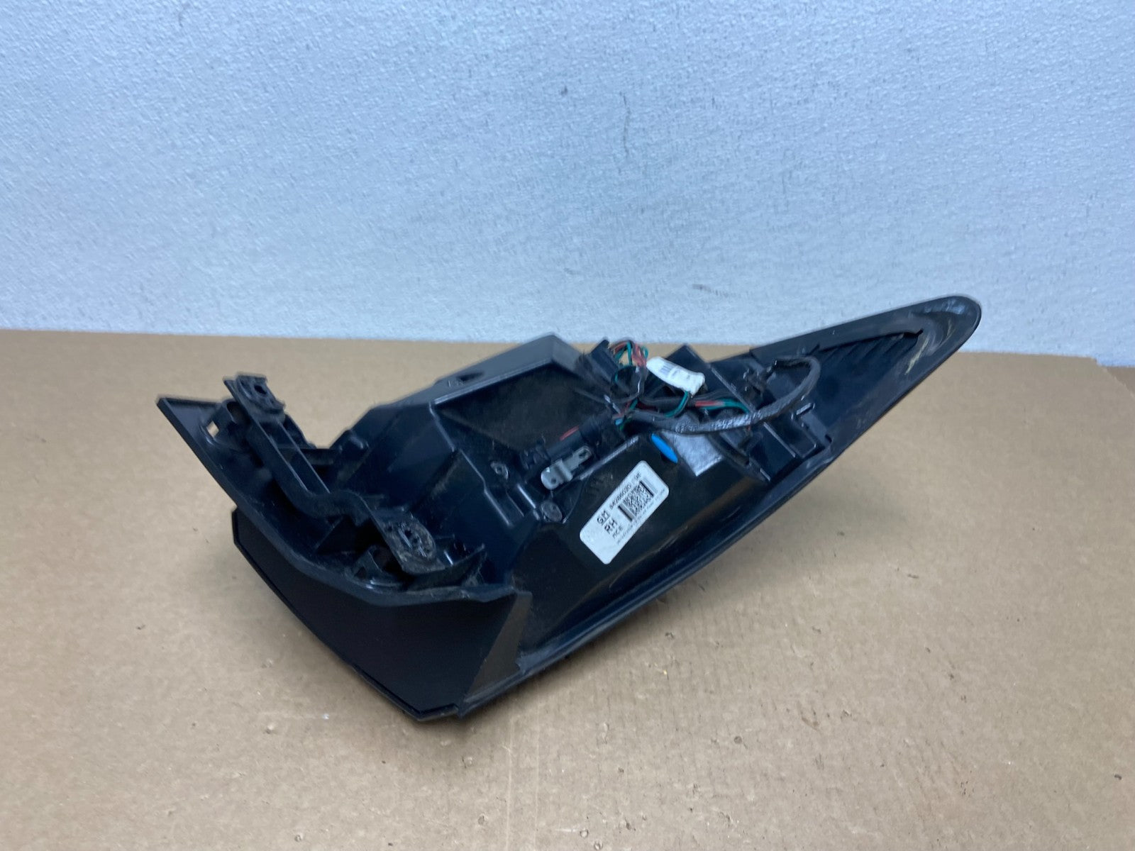 2013 to 2017 Chevrolet Traverse Right Passenger RH Side Tail Light Oem AC10964