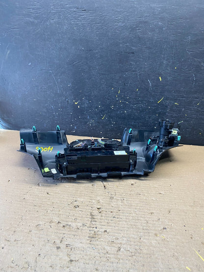 2020 to 2023 Ford  Explorer Radio Climate Control Panel Trim  Oem S3014 DG4