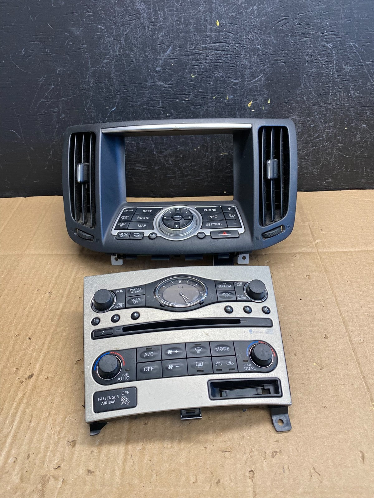2007 to 2010 Infiniti G35 G37 Radio Player Climate Control Panel Bezel ac9448 DG0