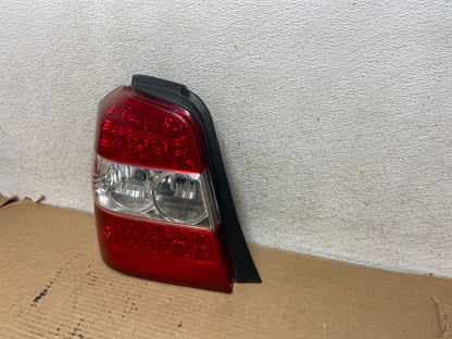 2006-2007 Toyota Highlander Hybrid Left Driver LH Side Tail Light AH4064 DW2