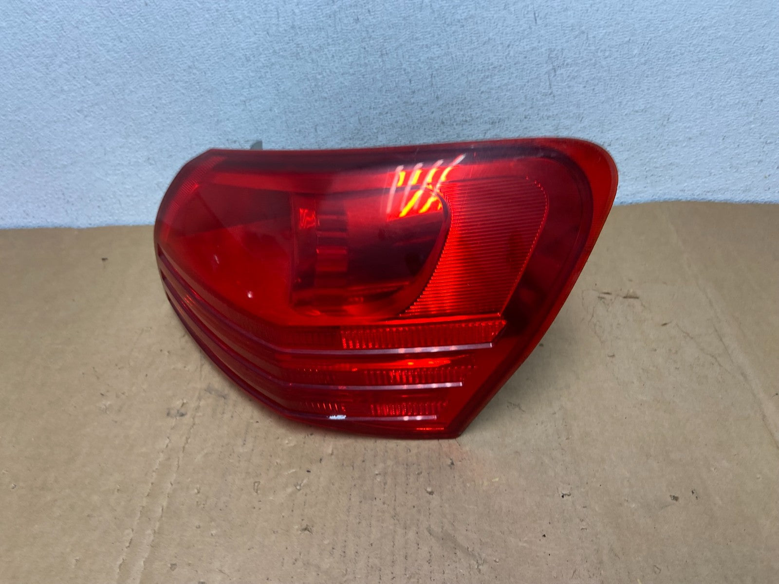 2008 to 2015 Nissan Rogue Right Passenger Rh Side Tail Light AC8508 DW1