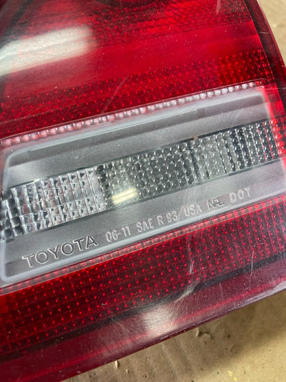 1995 1996 Toyota Camry Center Trunk Rear Tail Light OEM ab3147 DG12