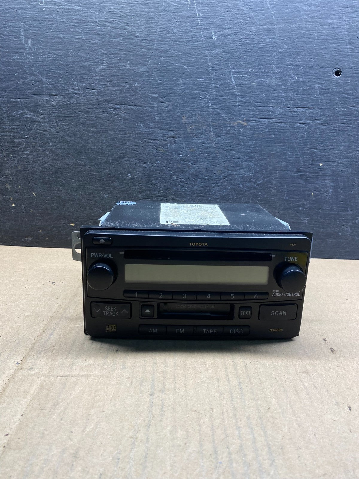 2003 - 2005 Toyota Rav4 Am Fm Cd Player Radio Receiver AJ0075 LK0