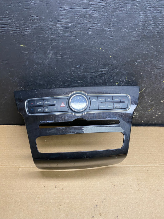 2014 2015 2016 Kia Cadenza  AC Heat Temperatue Climate Control Switch W6497 DG0