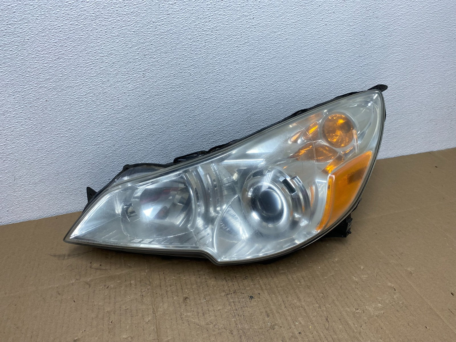 2010 2011 2012 Subaru Legacy Outback Left Driver Halogen Headlight AB8209 DW0
