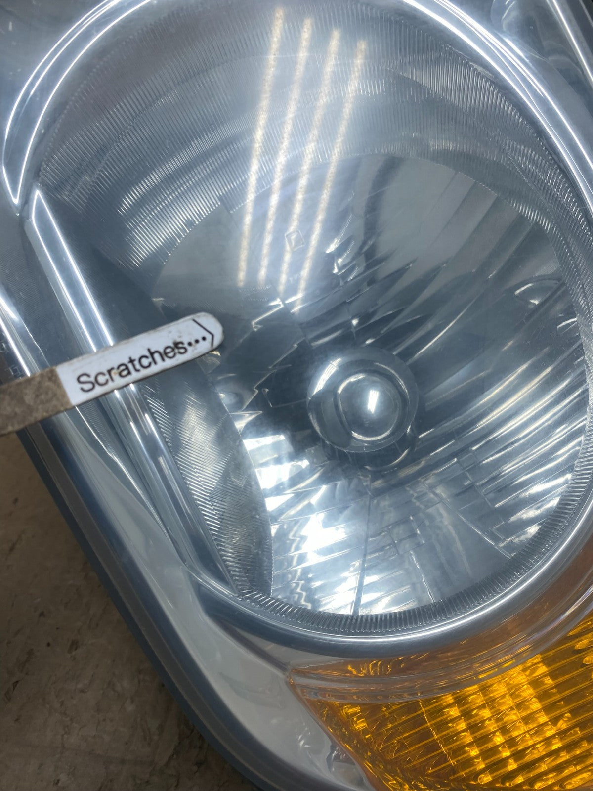 2003 to 2006 Honda Element Left Driver Lh Side Headlight AD8835 DW3