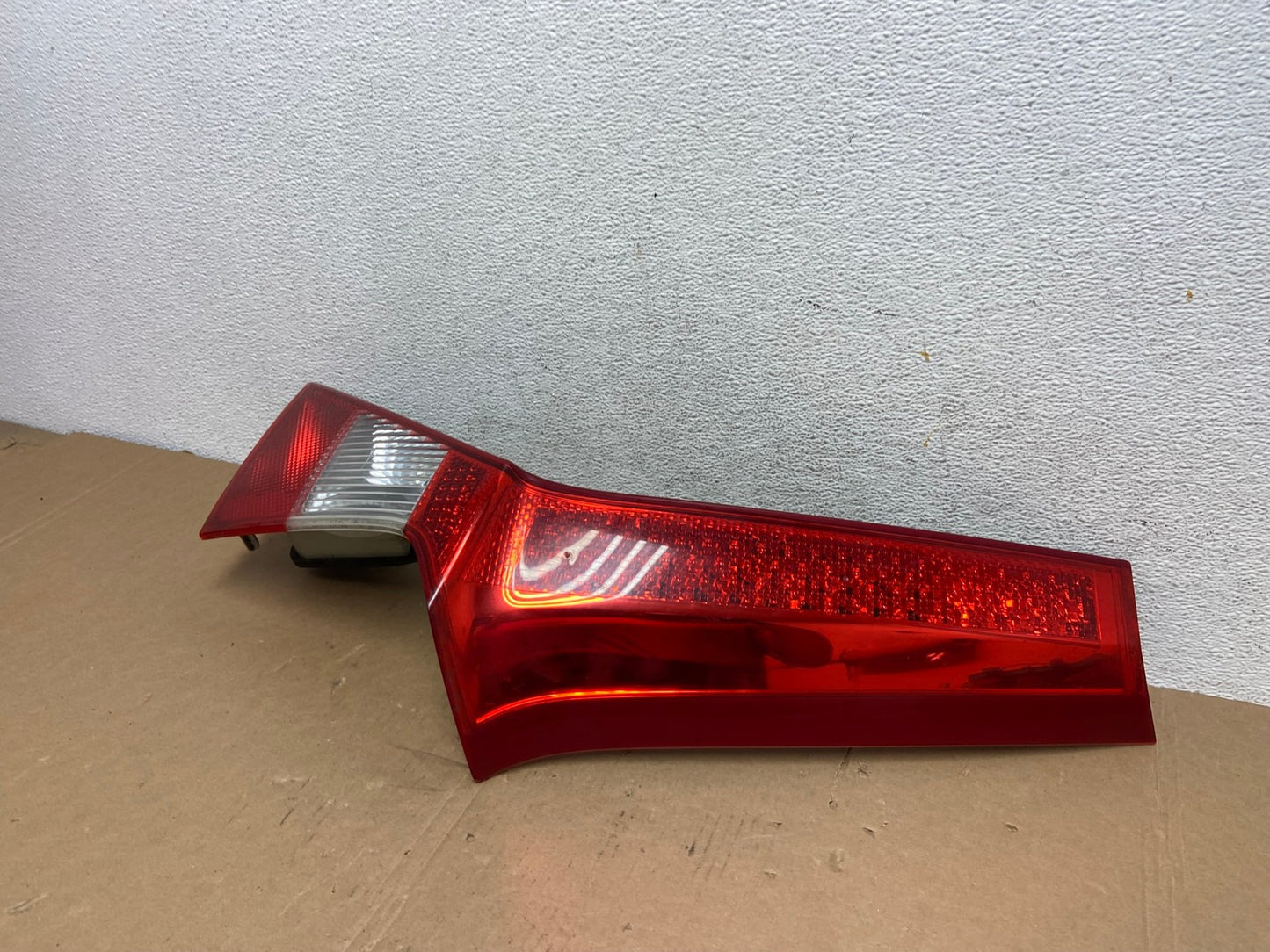 2008 to 2013 Volvo XC70 V70 Right Passenger Tail Light Upper AD7903 LK1