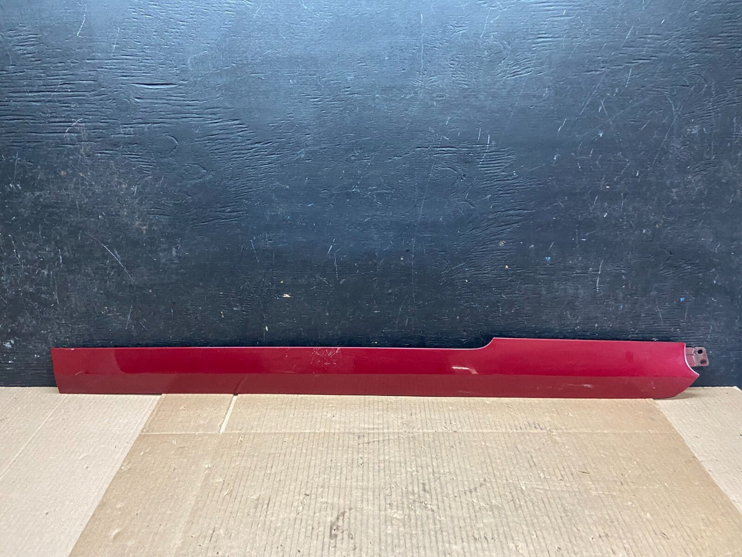 2008 to 2012 Kia Sedona Rear Right Quarter Rail Cover Moulding Trim OEM I73200