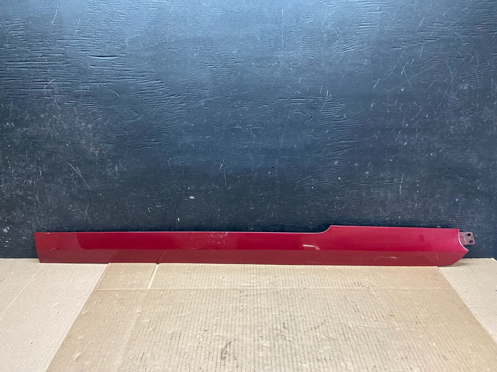 2008 to 2012 Kia Sedona Rear Right Quarter Rail Cover Moulding Trim OEM I73200