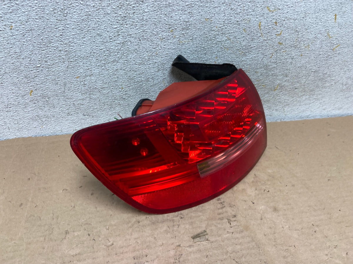 2006 2007 2008 Audi A6 Avant Wagon Left Driver LH Tail Light AI0921 LK2