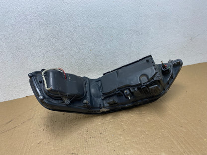2005 to 2011 Lincoln Town Car Right Passenger Rh Side Headlight AG1156 DW6