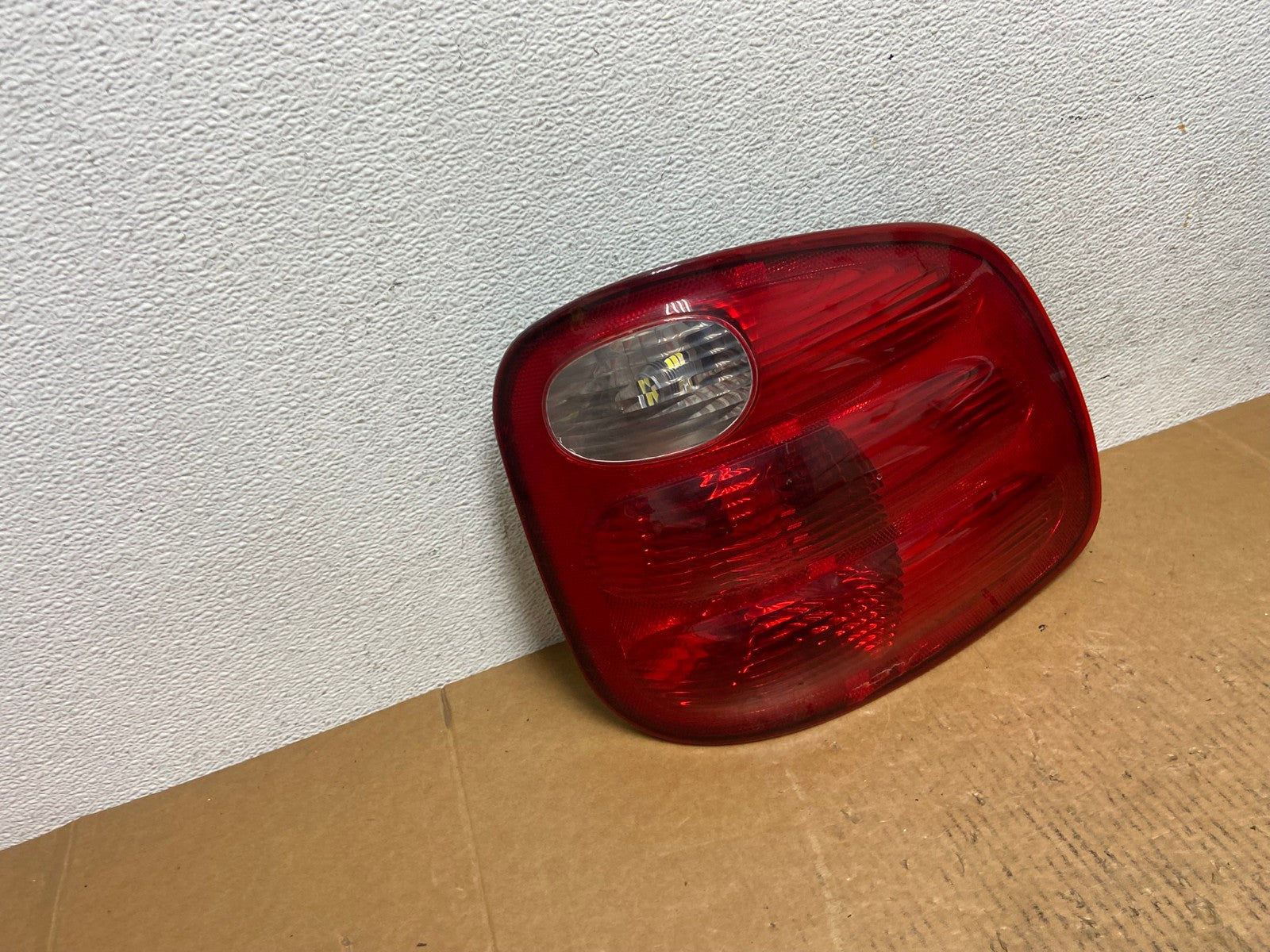1997 to 1999 Ford F150 F-150 Right Passenger RH Side Tail Light AE0217 LK2