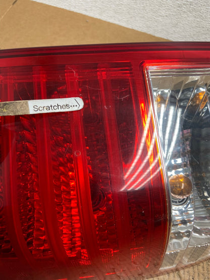 2007 to 2010 Kia Sedona Right Passenger RH Side Tail Light AE2728 LK3