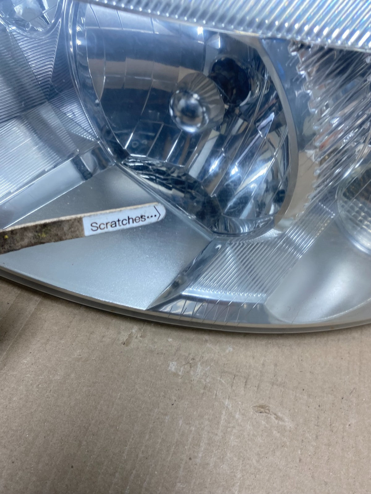 2004 - 2007 Ford Freestar Left Driver LH Side Headlight Halogen AF5775 DW3