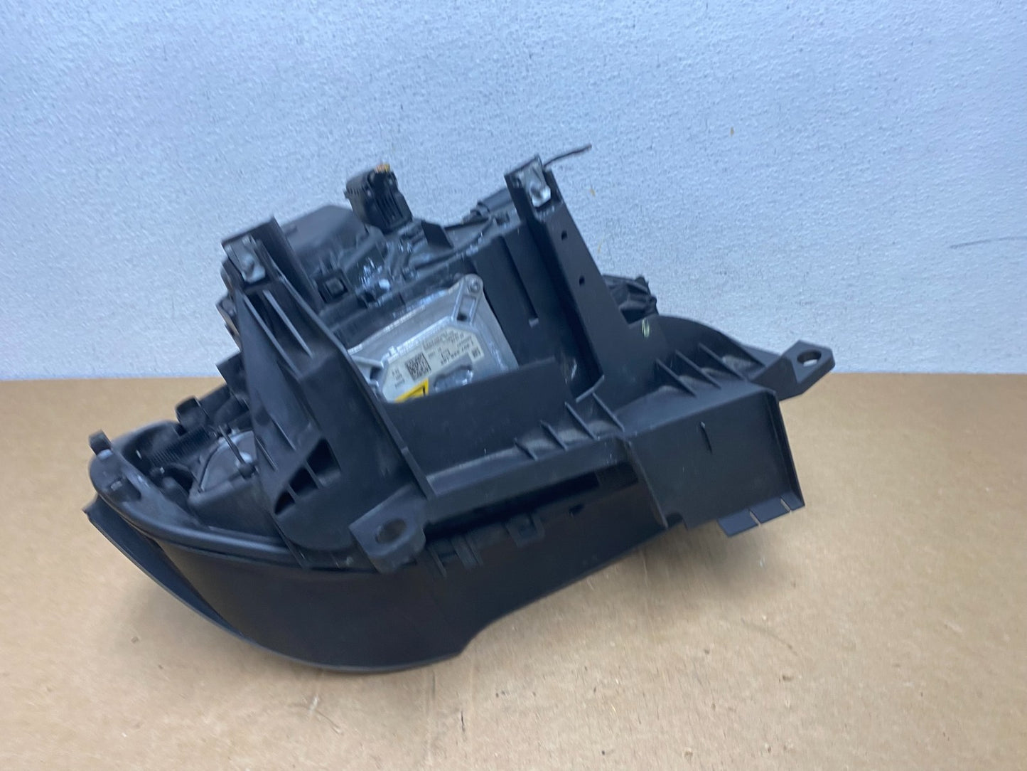 2007 to 2010 BMW X3 Left Driver Side Headlight HID Xenon AD6182 DW6