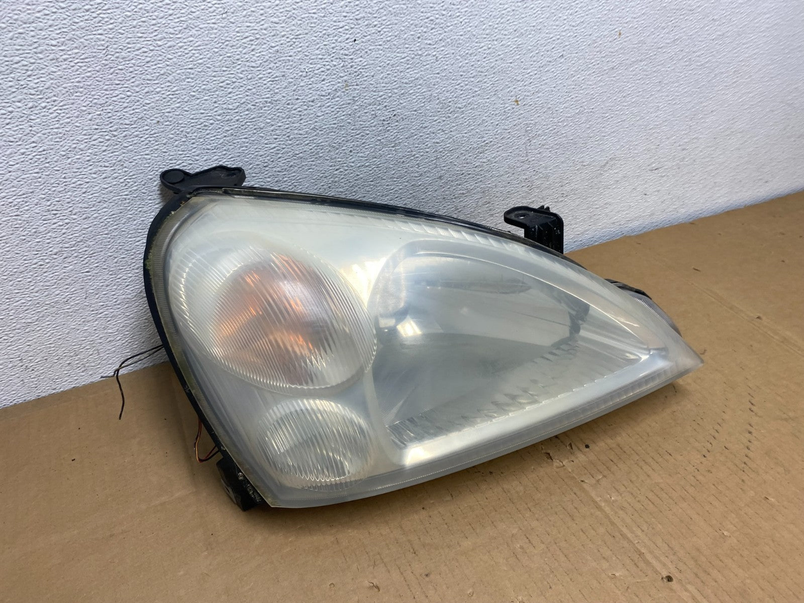 2002 to 2007 Suzuki Aerio Sedan Right Passenger RH Halogen Headlight AD0772 DG2
