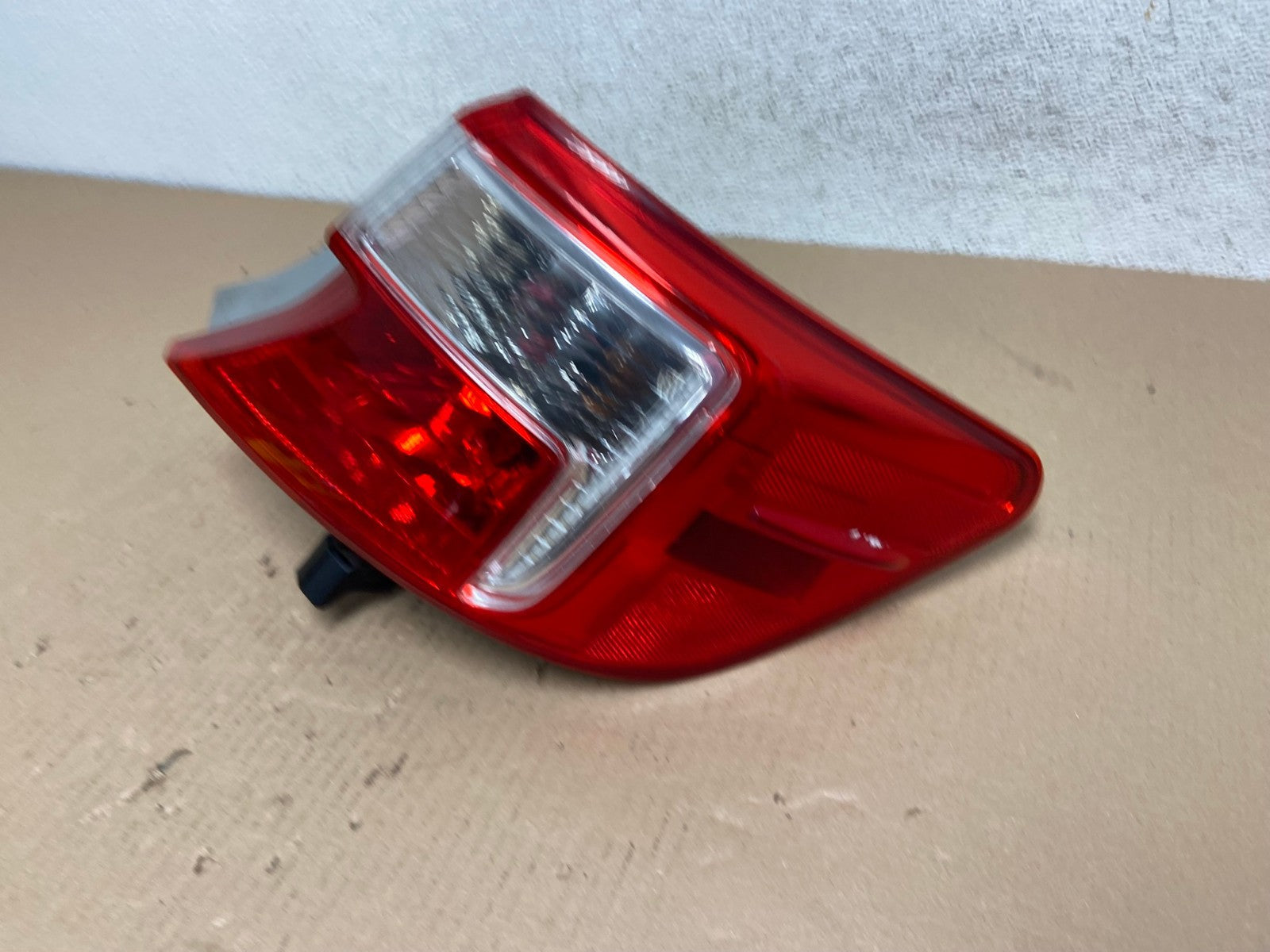 2012 2013 2014 Toyota Camry Right Passenger RH Side Tail Light AE7235 LK1