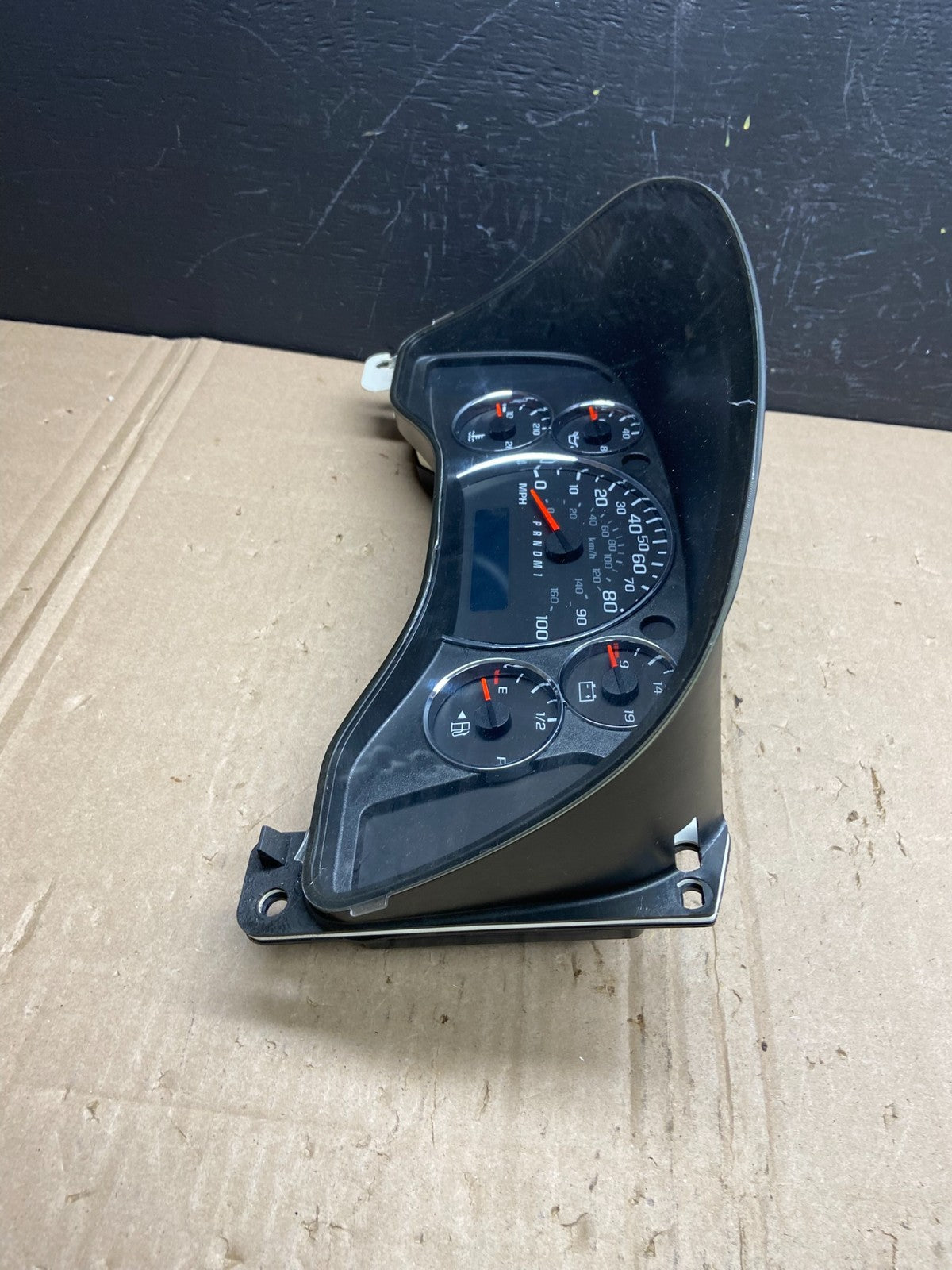 2013 to 2017 Chevrolet Express Speedometer Cluster Gauge AB89042