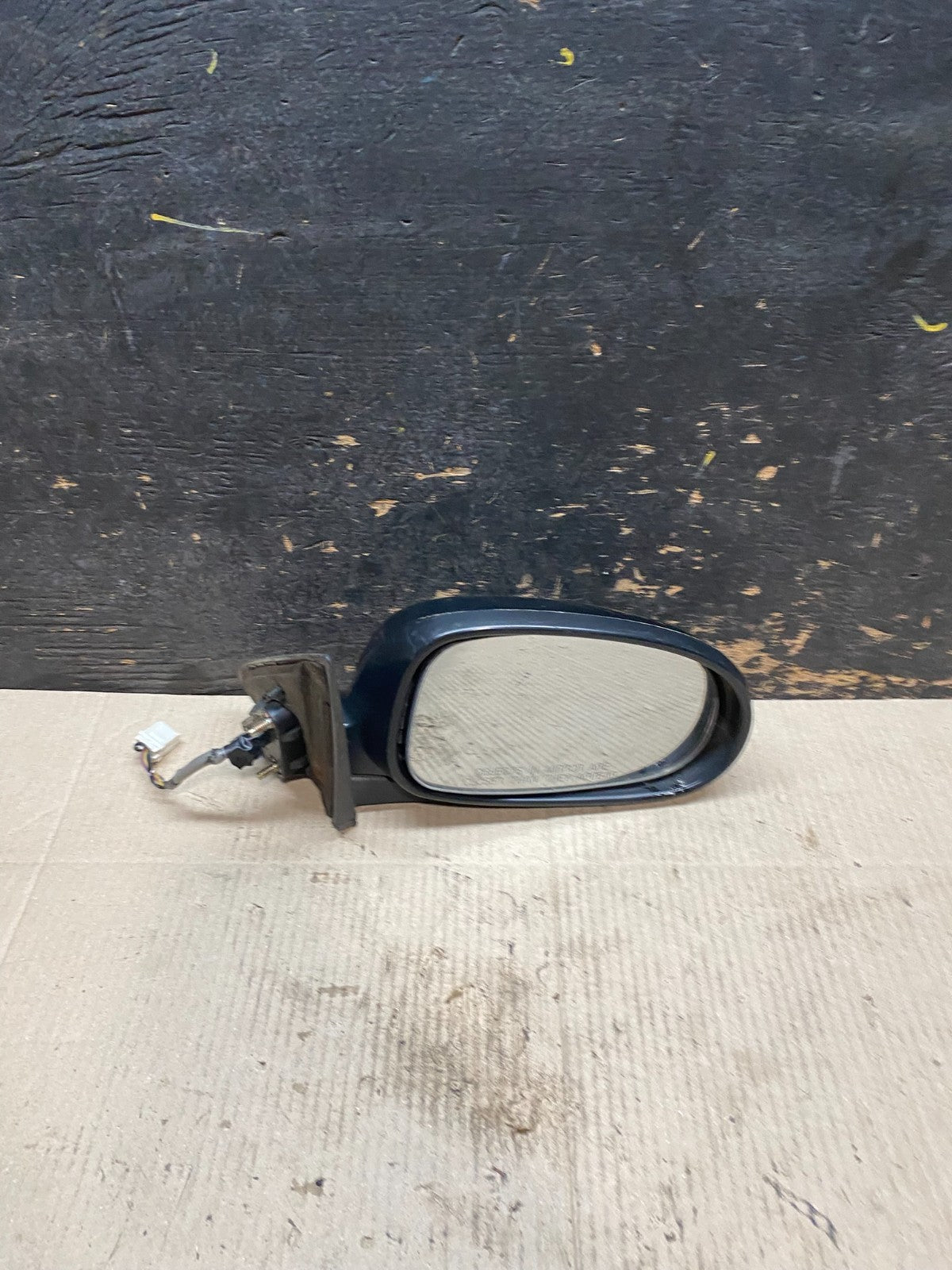 2000-2004 Infiniti i30 i35 Front Right Passenger View Door Mirror OEM X2806 MS9