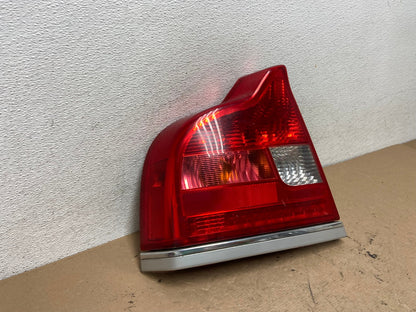 2004 - 2006 Volvo S80 Left Driver LH Side Tail Light AF5084 LK2