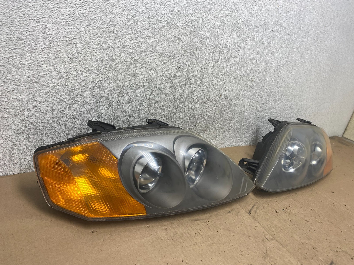 2003 to 2004 Hyundai Tiburon Left+Right Set Side Headlight AG4891 DG1