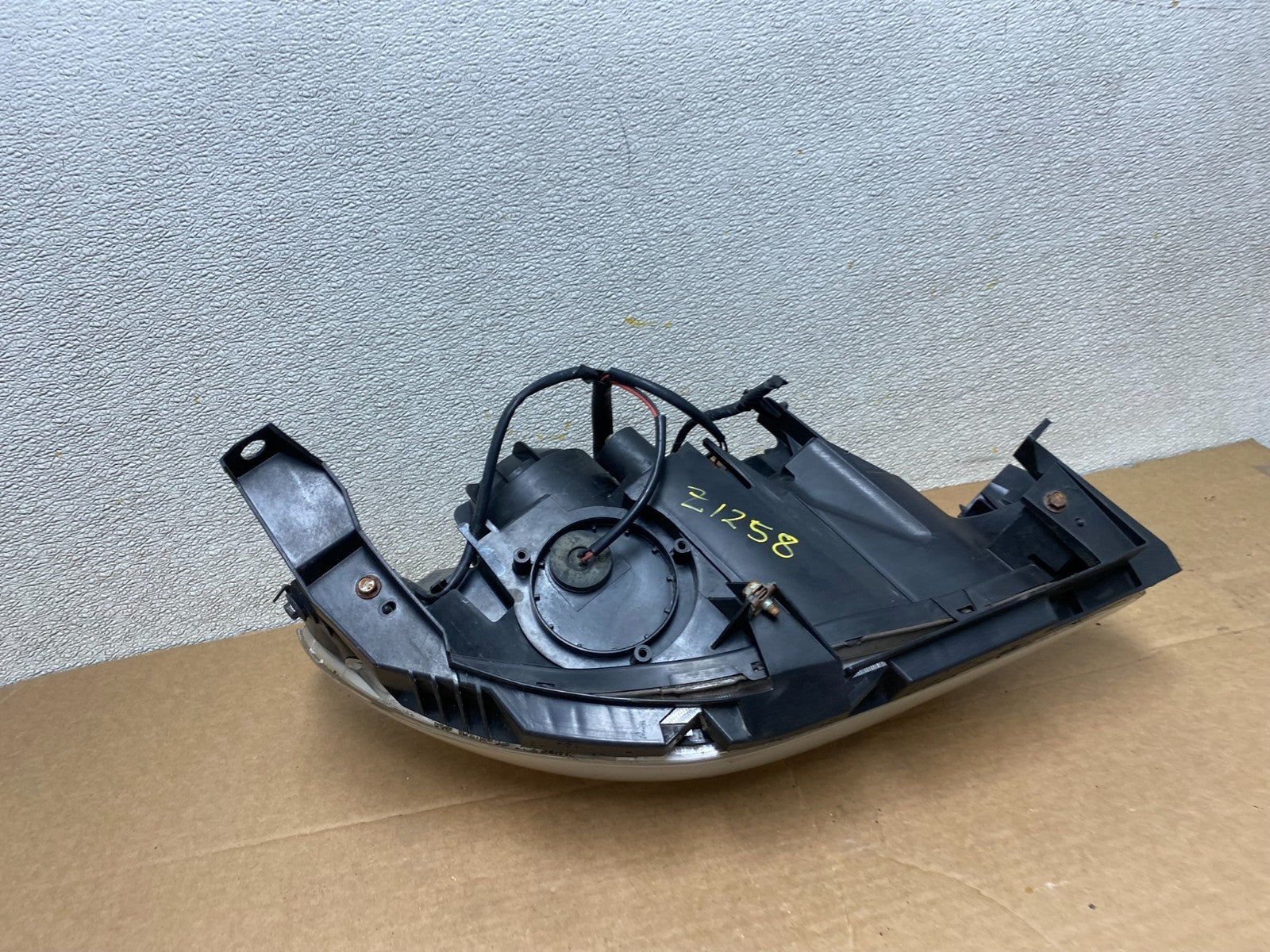 2008 - 2011  Subaru Impreza Left Driver LH Side Halogen Headlight Oem Z1258 DW7