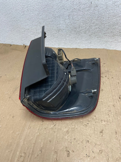 2003 2004 2005 2006 Ford Expedition Right Passenger Rh Tail light AE9388 LK7