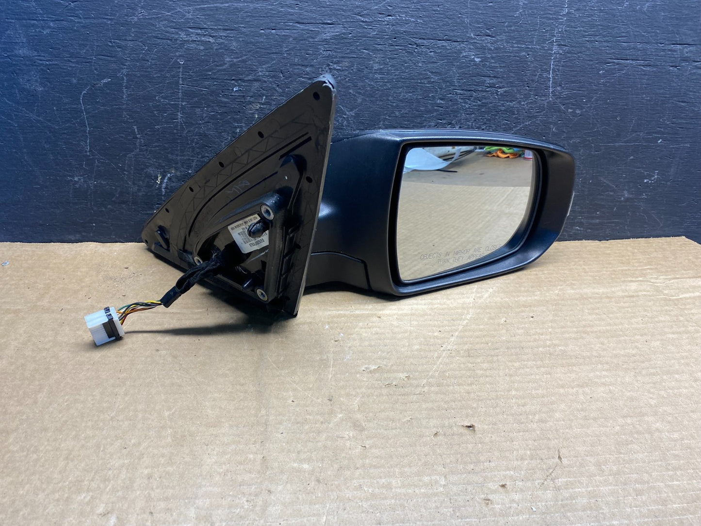 2011 to 2015 Kia Sorento Right Passenger Door Mirror Turn Signal AD9686 DW2