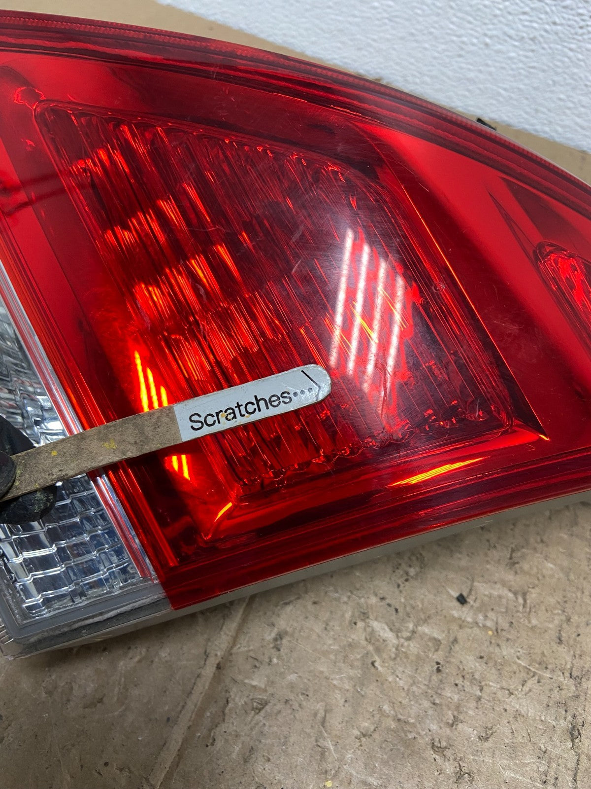 2009 to 2012 Toyota Venza Right Passenger RH Side Inner Tail Light OEM AC0138 DG3