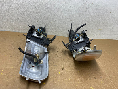 1997 to 2005 Chevrolet Venture Montana Left+Right Headlights V8297 DW16