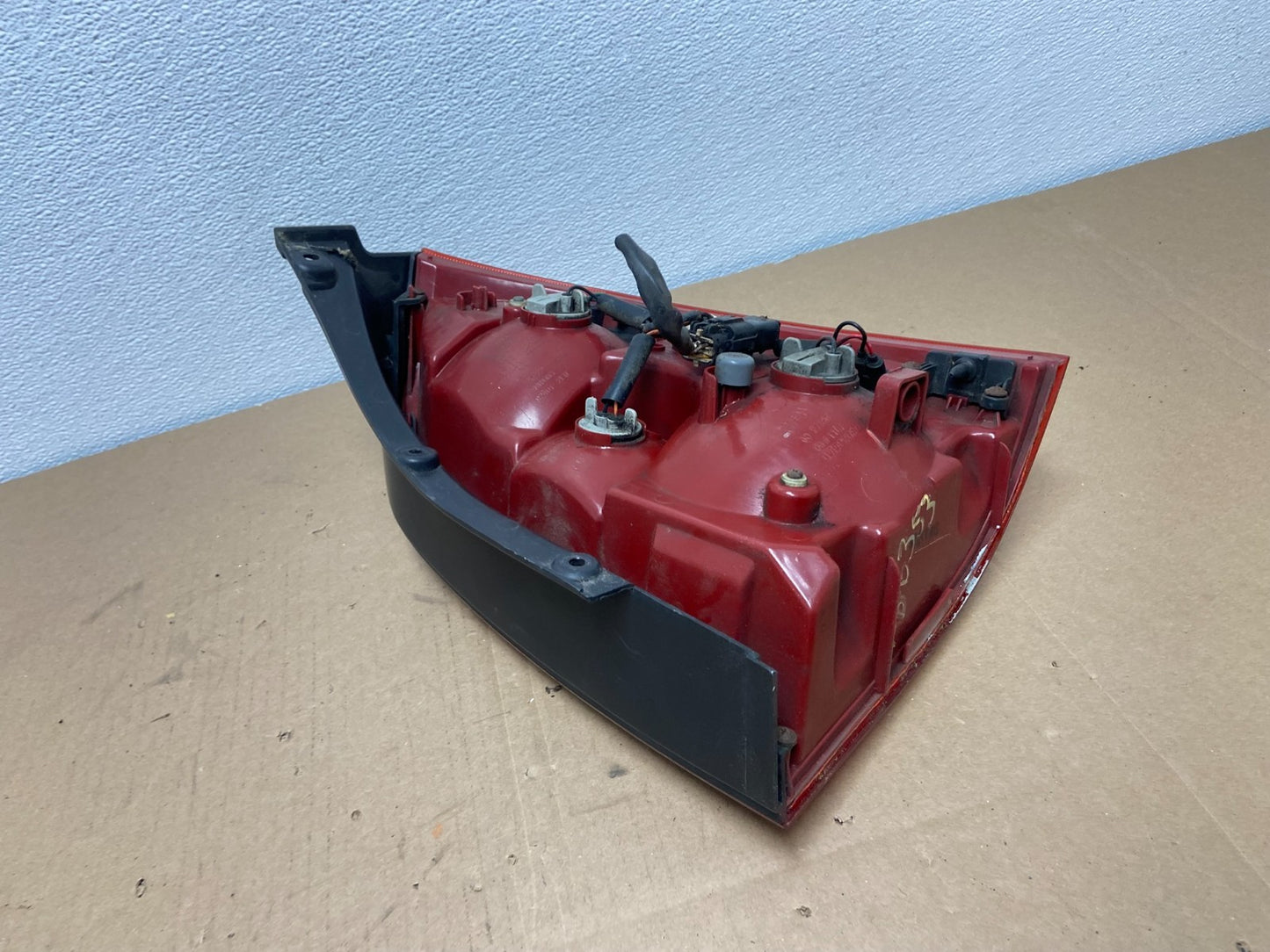 2005 to 2009 Hyundai Tucson Left Driver Lh Side Tail Light Oem AB6353 DW6