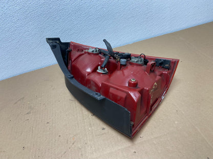 2005 to 2009 Hyundai Tucson Left Driver Lh Side Tail Light Oem AB6353 DW6