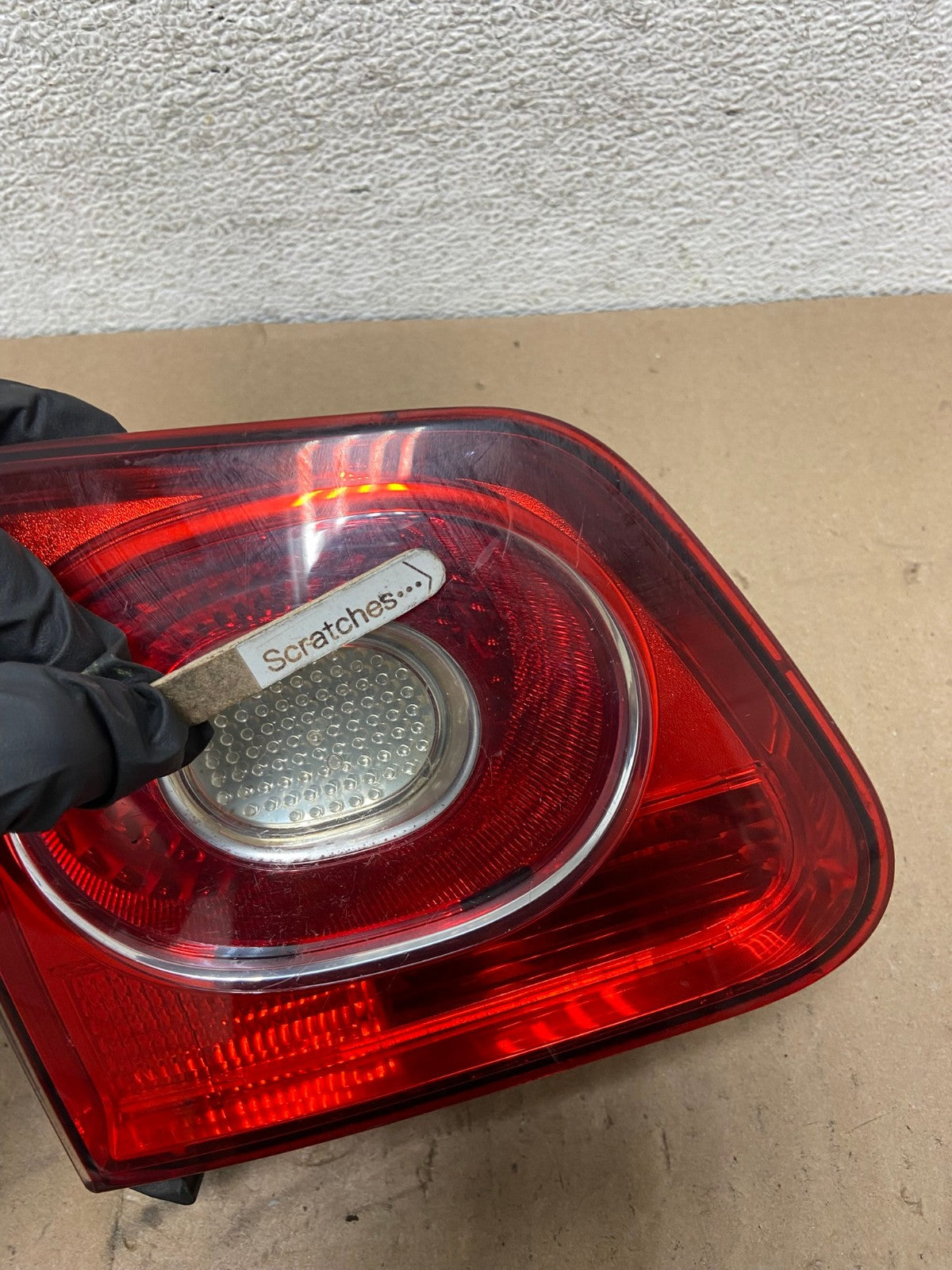 2009-2011 Volkswagen Tiguan Left Driver Side Inner Tail Light AG4840 LK3