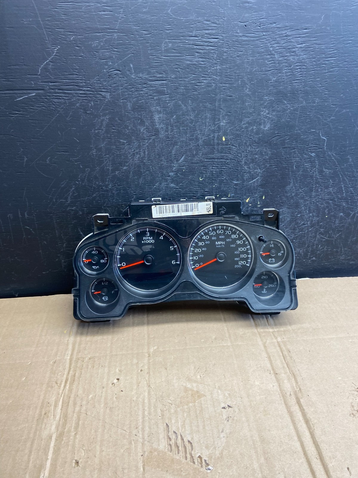 2007 to 2013 Chevrolet Silverado Suburban Cluster Gauge Speedometer OE AD7144 DG0