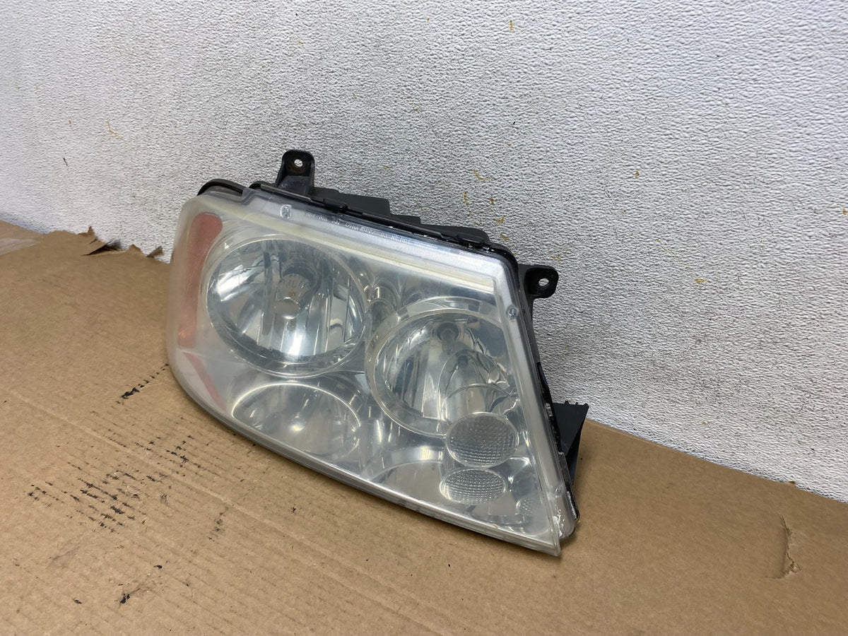 Xenon 2003-2006 Lincoln Navigator Right Passenger Side Headlight AH4004 DW2